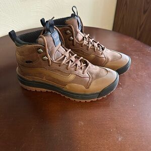 Vans Ultra Range EXO Hi MTE-2 shoe. Never Worn!